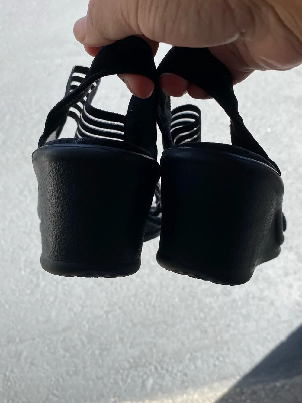 Skechers Rumblers Black Rhinestone Wedge Sandals Striped Elastic Size 7W Y2K